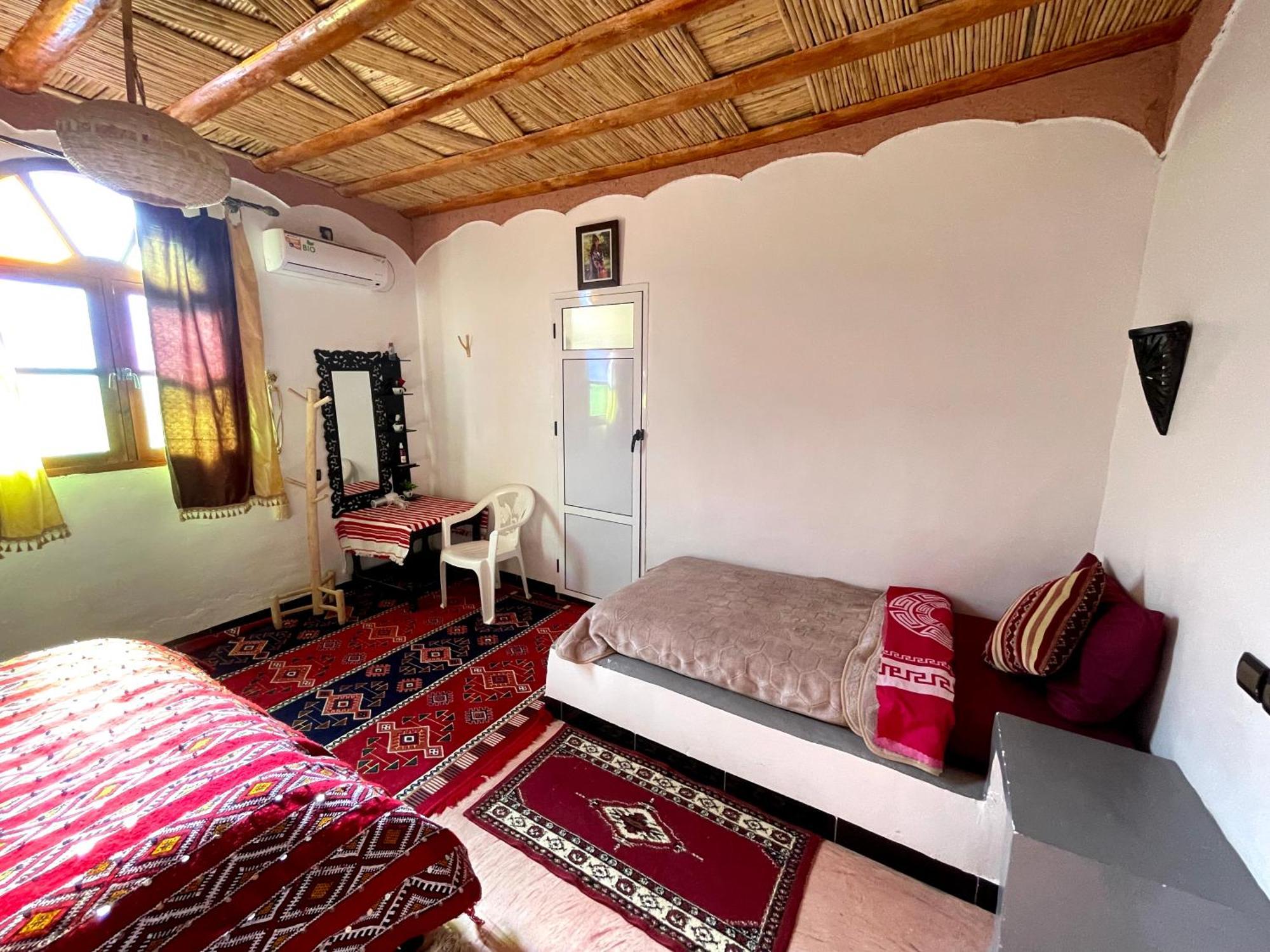 Auberge Oued Dades Boumalne Buitenkant foto